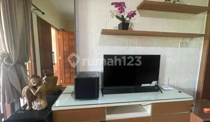 Rumah 2 Lantai Full Furnished Lokasi Strategis 2