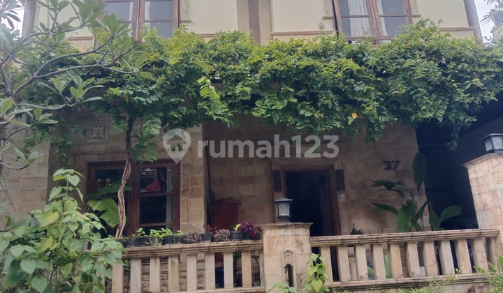 Rumah Berbahan Kayu Jati Nyaman Dan Mewah Siap Huni Berlokasi Strategis Di Denpasar Selatan 2