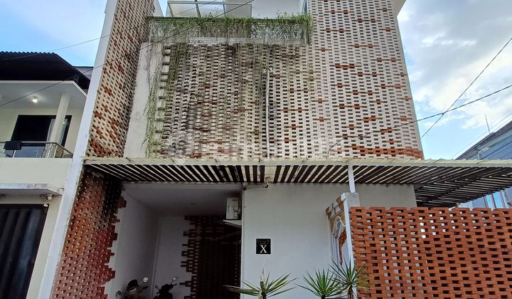 Rumah Cantik 2 Lantai Siap Huni Bergaya Modern Aestetik