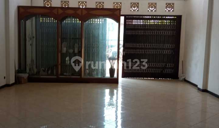 Ruko + Gudang Lokasi Mainroad Kawasan Bisnis Di Pusat Kota 2