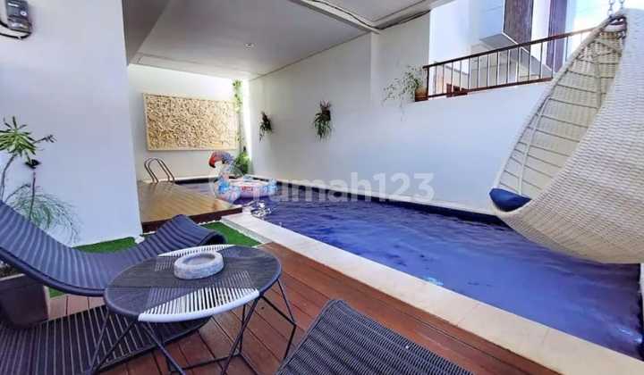 Villa 2 Lantai Full Furnished Lokasi Strategis Villa 2 Lantai Full Furnished Lokasi Strategis