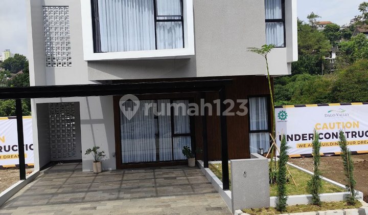 Ready-to-Occupy New House for Sale in Dago, Fully Furnished, Near ITB, Taman Sari Dipatiukur, Only 5 Minutes to Dago Intersection, Eligible for KPR, Free Swimming Pool Ready-to-Occupy New House for Sale in Dago, Fully Furnished, Near ITB, Taman Sari Dipatiukur, Only 5 Minutes to Dago Intersection, Eligible for KPR, Free Swimming Pool