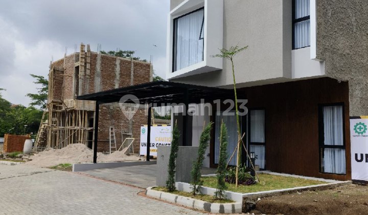 Ready-to-Occupy New House for Sale in Dago, Fully Furnished, Near ITB, Taman Sari Dipatiukur, Only 5 Minutes to Dago Intersection, Eligible for KPR, Free Swimming Pool Ready-to-Occupy New House for Sale in Dago, Fully Furnished, Near ITB, Taman Sari Dipatiukur, Only 5 Minutes to Dago Intersection, Eligible for KPR, Free Swimming Pool