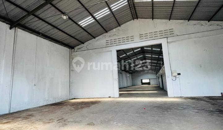 For Sale Fast Ready-to-Use Strategic Warehouse in Gresik City