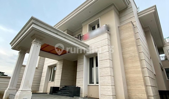 Rumah Golf View Citraland Mewah dengan Kolam Renang dan Private Lift 2