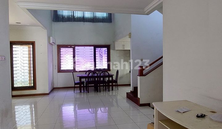 Termurah Rumah Graha Famili Surabaya 2 Lantai Row Jalan Lebar Surat Shm Rumah Hitung Tanah 2