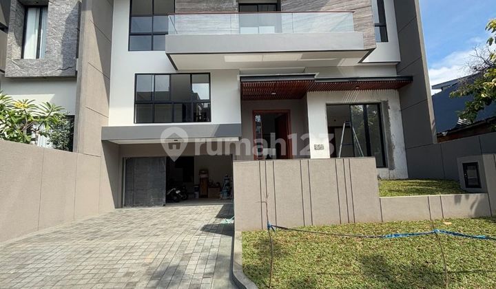 Rumah Lisbon Pakuwon Indah Modern Tropical Split Level Siap Huni Mewah