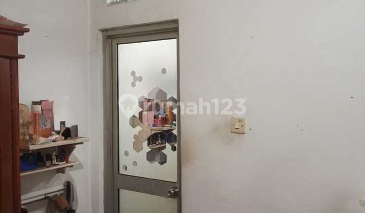 House in a Strategic Location at Taman Kopo Indah 2 2