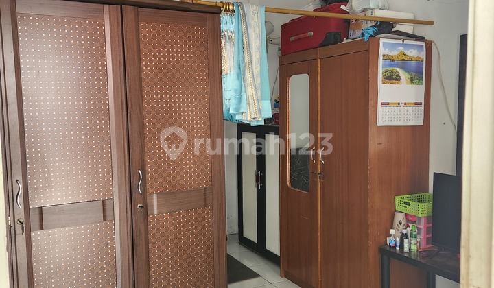 House for Commercial Space in Cisaranten Area, Arcamanik 2