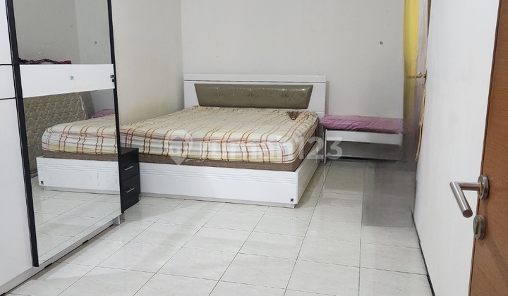 Sell house in Kawaluyaan Regency Complex. 2