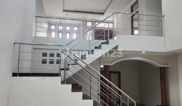 Sewa Rumah di Pusat Kota Sayap Otista - Pungkur Sewa Rumah di Pusat Kota Sayap Otista - Pungkur