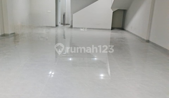 Disewakan Ruko Mainroad Kebon Kawung Disewakan Ruko Mainroad Kebon Kawung