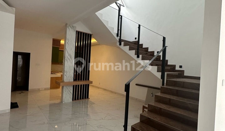 Jual Rumah Taman Kopo Indah 2.