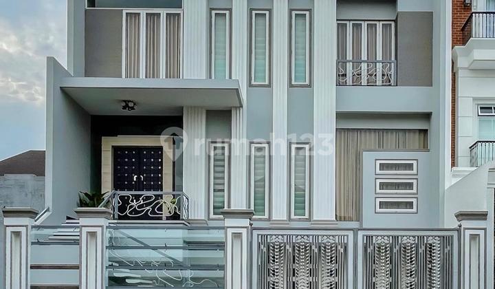 Permata Buana Luxury Home With Private Lift & Swimming Pool 2