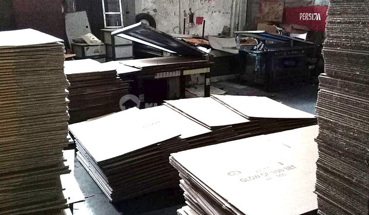 Gudang Jembatan Dua Angke Bebas Banjir Strategis