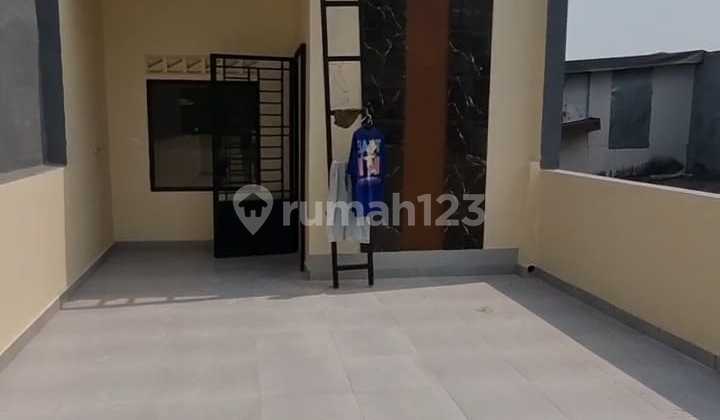 Rumah Jembatan Lima 3 Lantai Row Jalan 2 Mobil Rapi 2