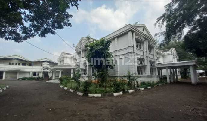 Land and Building in East Kemang, Area 1Ha, Former School Land and Building in East Kemang, Area 1Ha, Former School