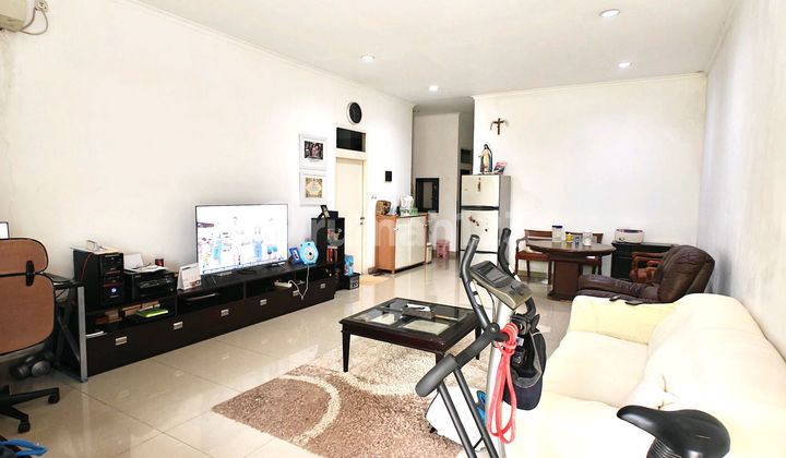 Rumah Puri Indah 8x20 Hadap Utara Siap Huni