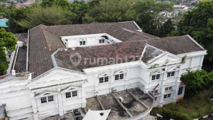 Tanah dan Bangunan Kemang Timur Luas 1Ha Ex Sekolah Tanah dan Bangunan Kemang Timur Luas 1Ha Ex Sekolah