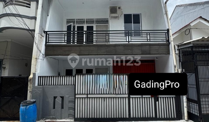 Jelambar Kavling Polri 6x15 Shm Rapi Siap Huni