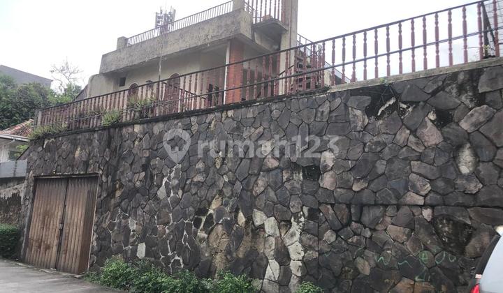 Rumah Jatinegara 17,6X39 Pinggir Jalan Utama Row Jalan 6 Mobil 2