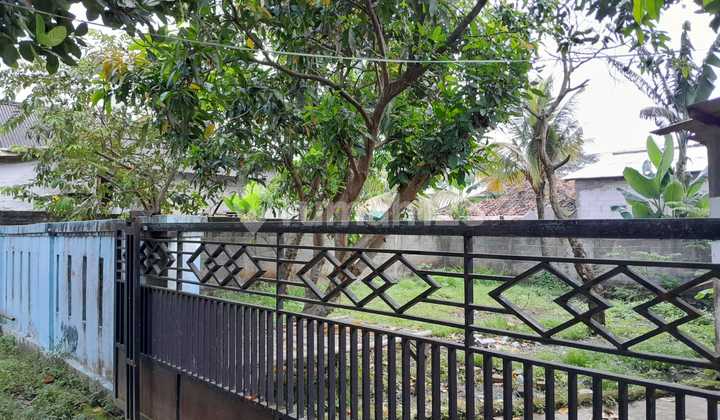  Jual Rumah Dengan LT 400m², LB 90m² - 2 Bedroom, 1 Bathroom Surat AJB