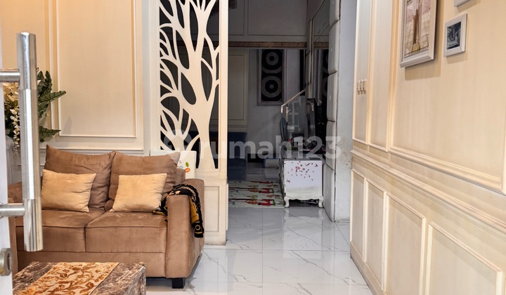 Rumah Full Furnish 5 Menit Pintu Tol Jorr-10 Menit Halte Transjakarta SHM Bagus
