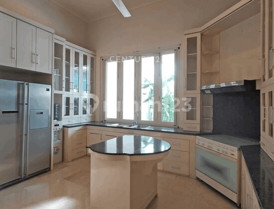 For Sale, Strategic, Good, Ready-to-Live-in House in Kemang. 2