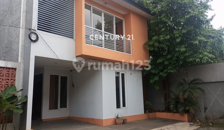 Dijual Rumah Bagus Strategis 2 Lantai Di Bintaro Sektor 3