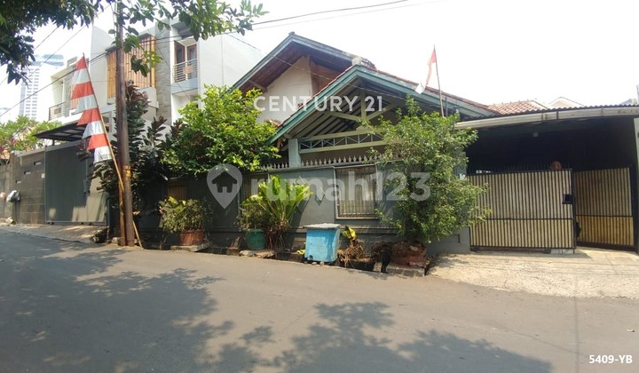 Dijual Rumah Strategis Harga Menarik di Kebayoran Lama