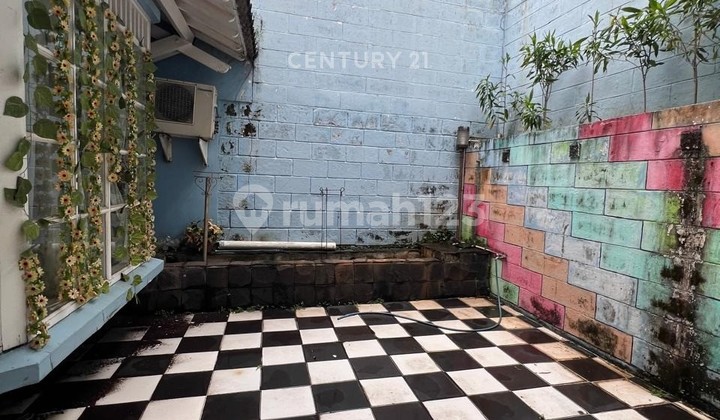 Dijual Rumah Strategis di Bintaro Sektor 3 Dekat Bintaro Plaza 2