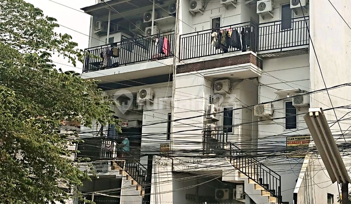 Kost Tanjung Duren Utara