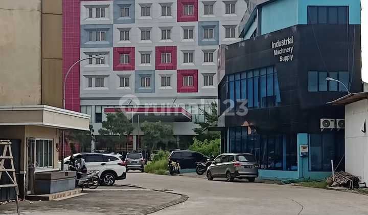 Golden Bisnis Cipondoh