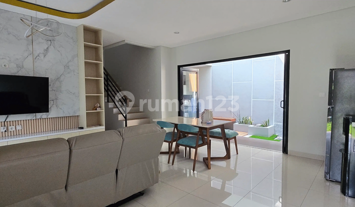 Dijual Rumah Cantik Full Furnish Di Cluster Mulberry Summarecon Bekasi Dijual Rumah Cantik Full Furnish Di Cluster Mulberry Summarecon Bekasi