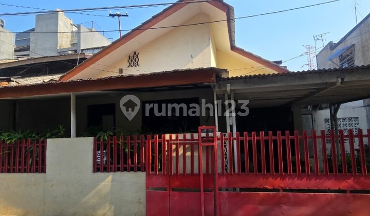 Rumah strategis di Bendungan hilir, Bagus untuk di jadikan Tempat tinggal atau kosan dan dekat MRT Rumah strategis di Bendungan hilir, Bagus untuk di jadikan Tempat tinggal atau kosan dan dekat MRT