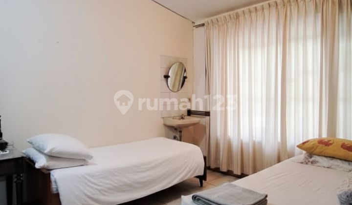 Rumah 2 Lantai, SHM, dengan Lokasi Strategis di Area Scbd 2