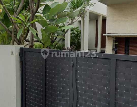 Rumah Bagus di Kemang Jakarta Selatan 2