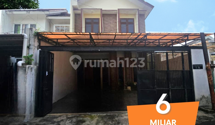 Strategically located house, near MRT Haji Nawi Station, located on Jln Abdul Majid Dalam-cipete. 2