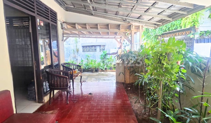 Rumah strategis di Bendungan hilir, Bagus untuk di jadikan Tempat tinggal atau kosan dekat dengan MRT  2