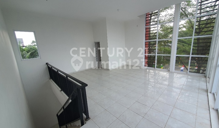 Row Hook On Main Boulevard Road & Central Citra Indah City. 2