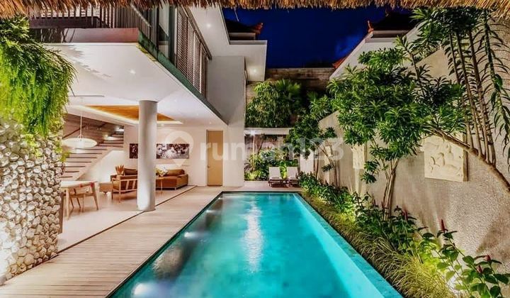 Villa Full Furnished Ada Pool di Jalan Utama, Seminyak