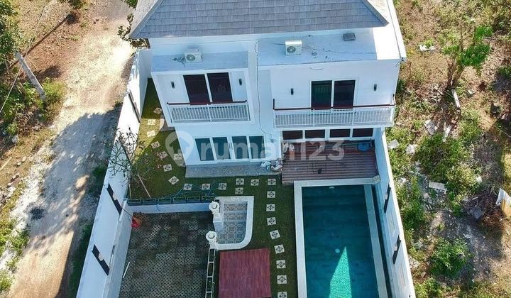 Villa 2 Lantai Strategis Dekat Pantai Ada Pool di Ungasan