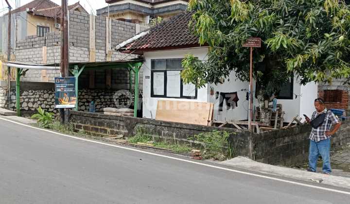 Roadside House in Kampial Indah Housing Complex, Benoa 2