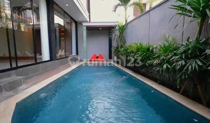 Villa Baru Strategis Dekat Finns With Pool Furnished, Kerobokan