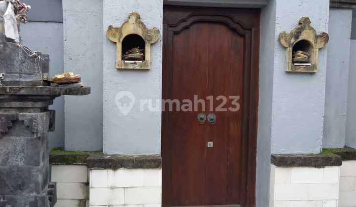 Ready-to-Occupy Villa, Spacious and Strategic Location in Batursari, Sanur