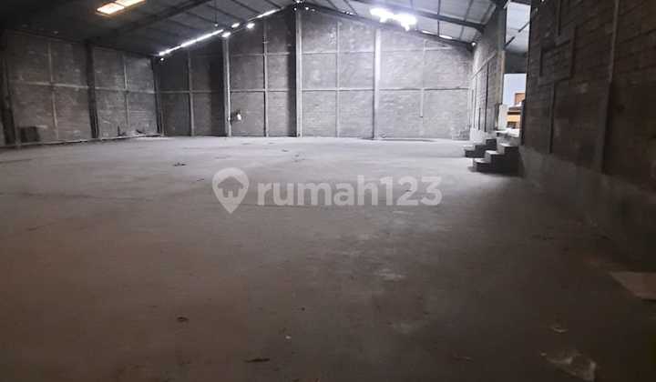 Warehouse for Rent in Cargo Area Strategic Location