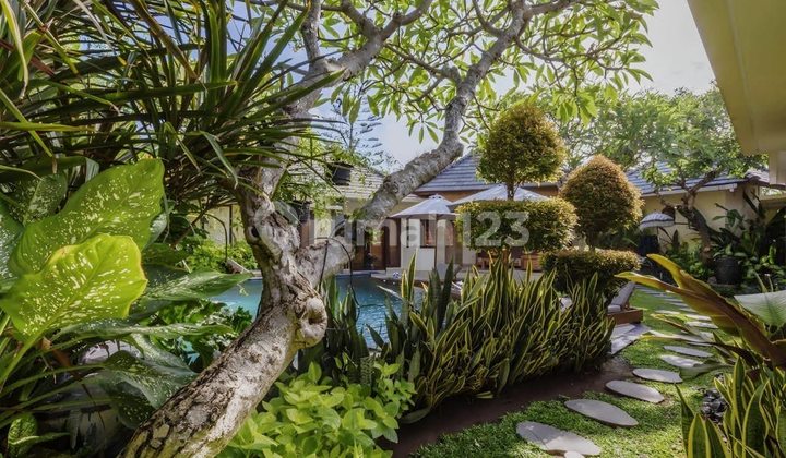 Villa Full Furnished Pool 2 Lantai Strtaegis di Seminyak