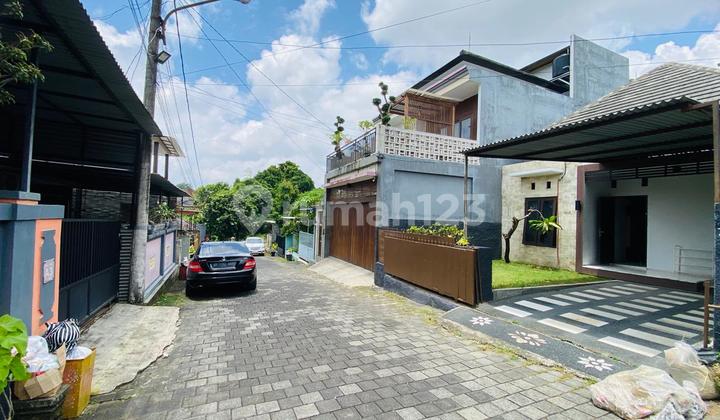 Rumah Dalam Komplek Riverside Semi Furnished, Dalung - Badung 2