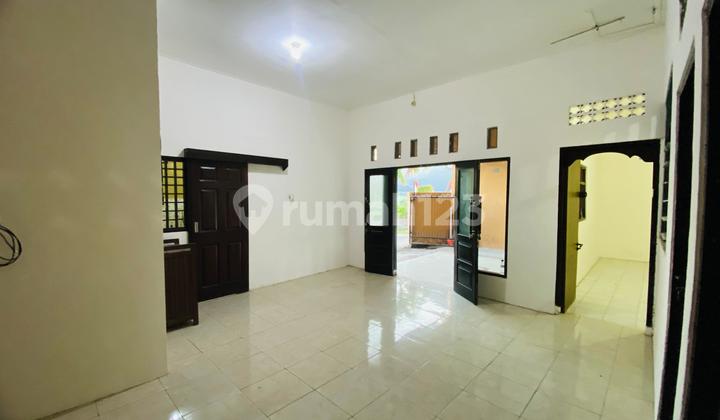 Disewakan Rumah Jalan Pulau Moyo Pingir Jalan 1