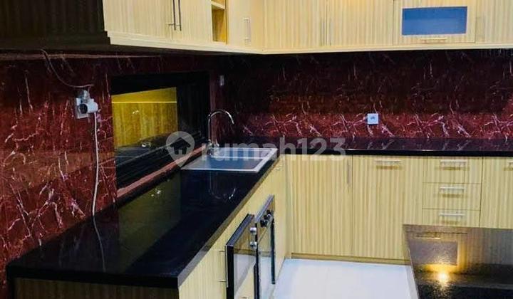 2-Story Strategic House with Complete Modern Kitchen in Jimbaran 2